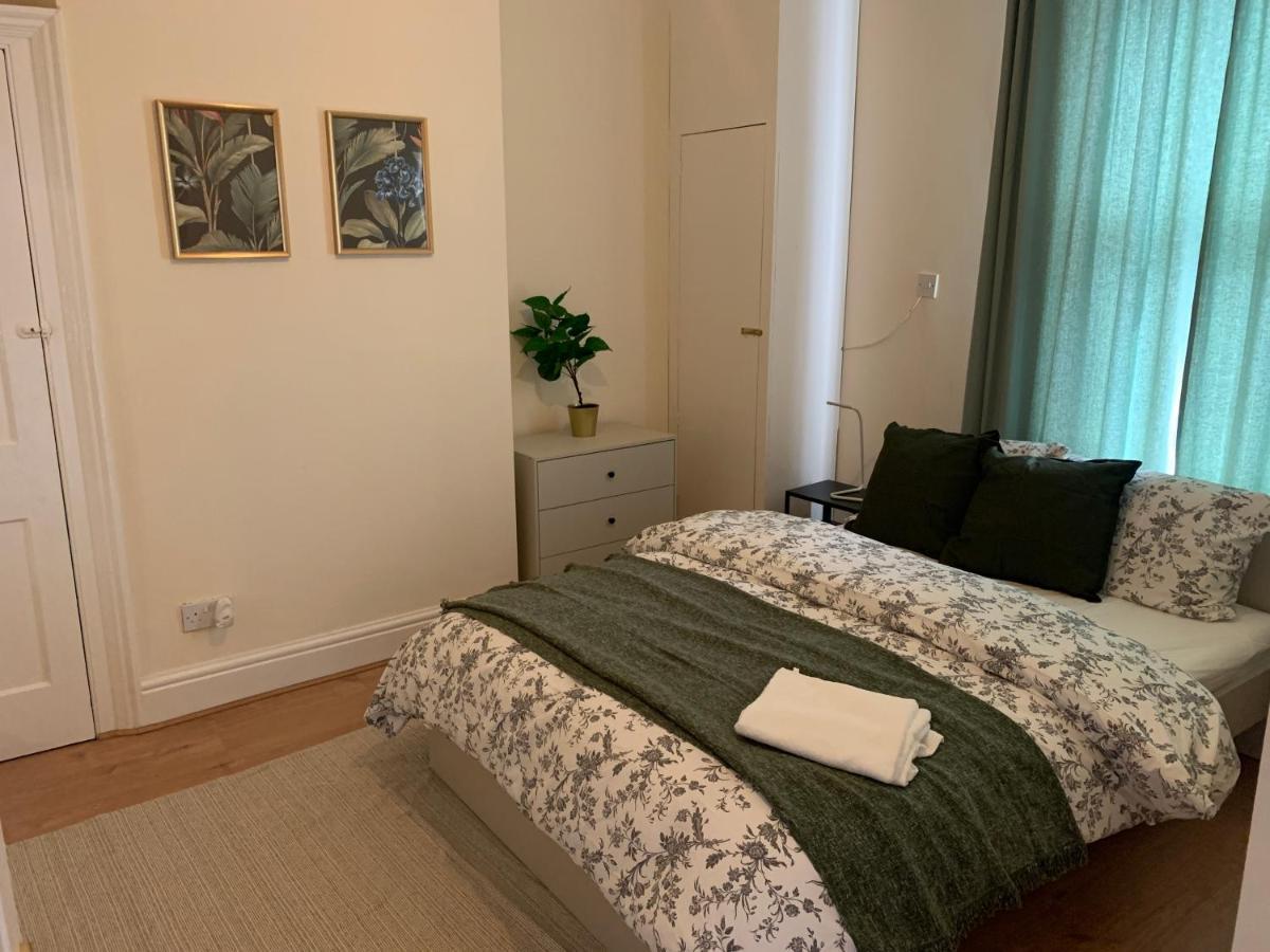 Large House Near Anfield & Town * Liverpool